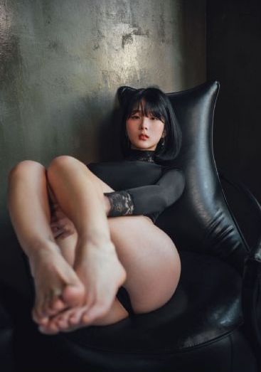 公交車猛烈進出婷婷老師_亂人倫精品視頻在線觀看