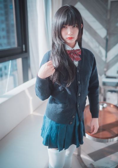 美女被啪到哭網站在線觀看_高清免費觀看最新