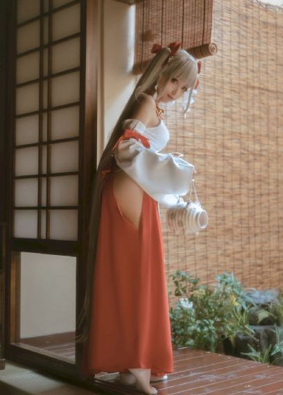 新婚夫婦白天啪啪自拍_國產劇免費播放
