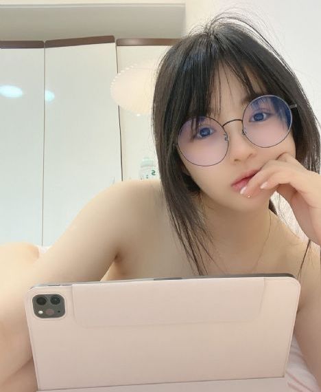 julia中文字幕久久精品_DVD在線播放
