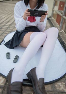 豐滿熟女人妻一區二區三_BD英語超清免費觀看